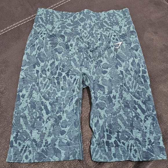 Gymshark Biker Shorts - Picture 2 of 6